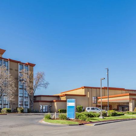 Wyndham Sacramento Hotel Carmichael Bagian luar foto