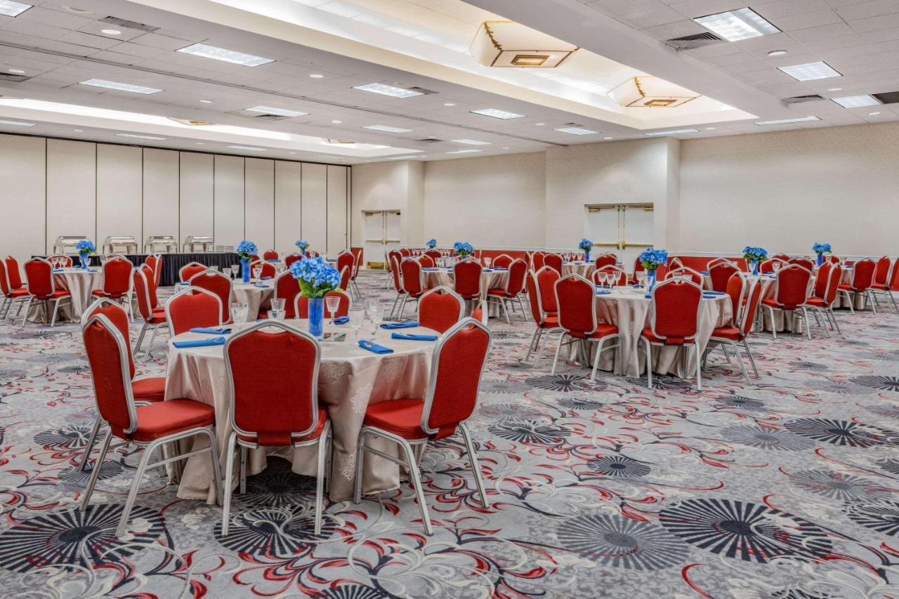 Wyndham Sacramento Hotel Carmichael Bagian luar foto