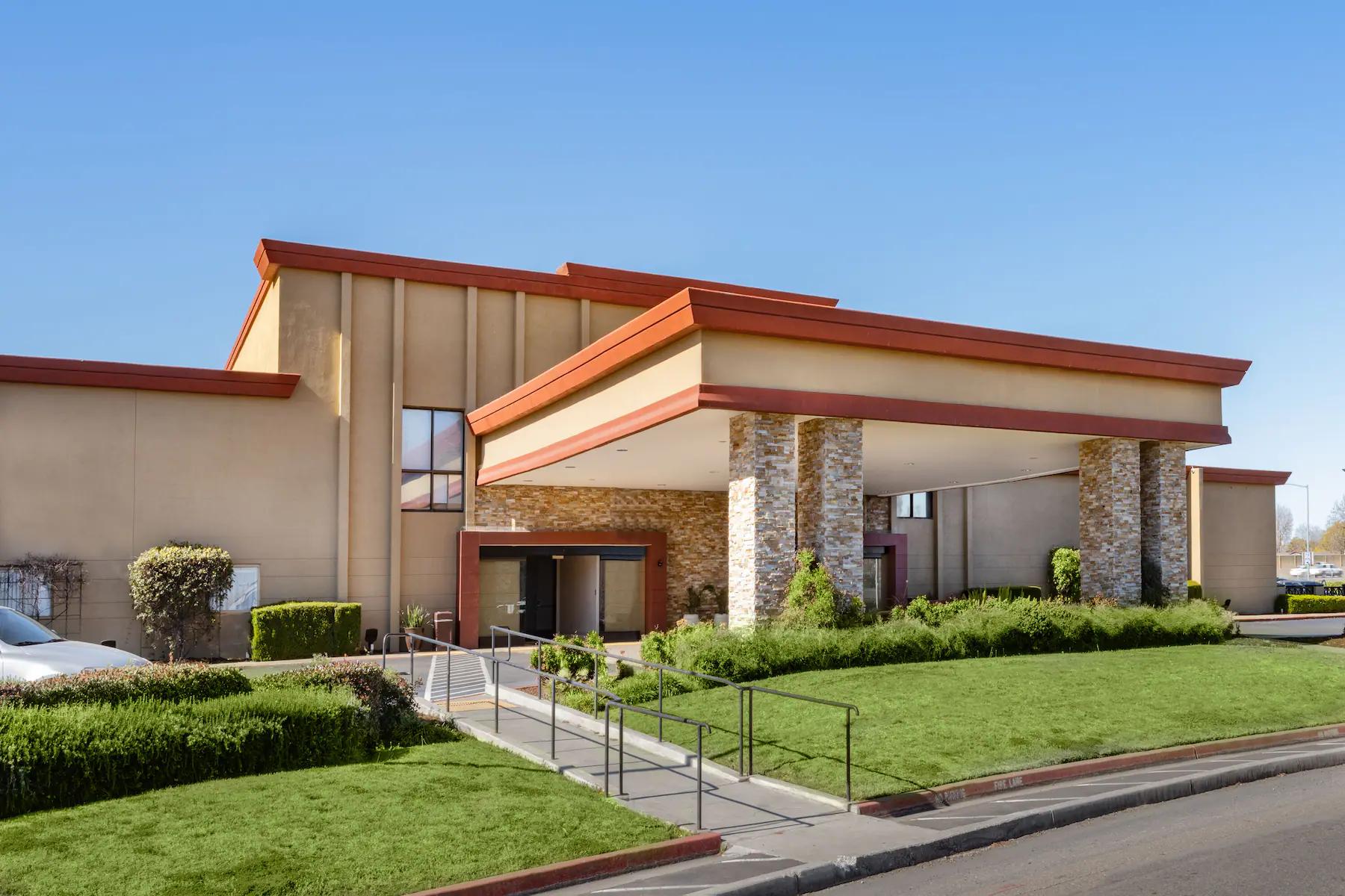 Wyndham Sacramento Hotel Carmichael Bagian luar foto