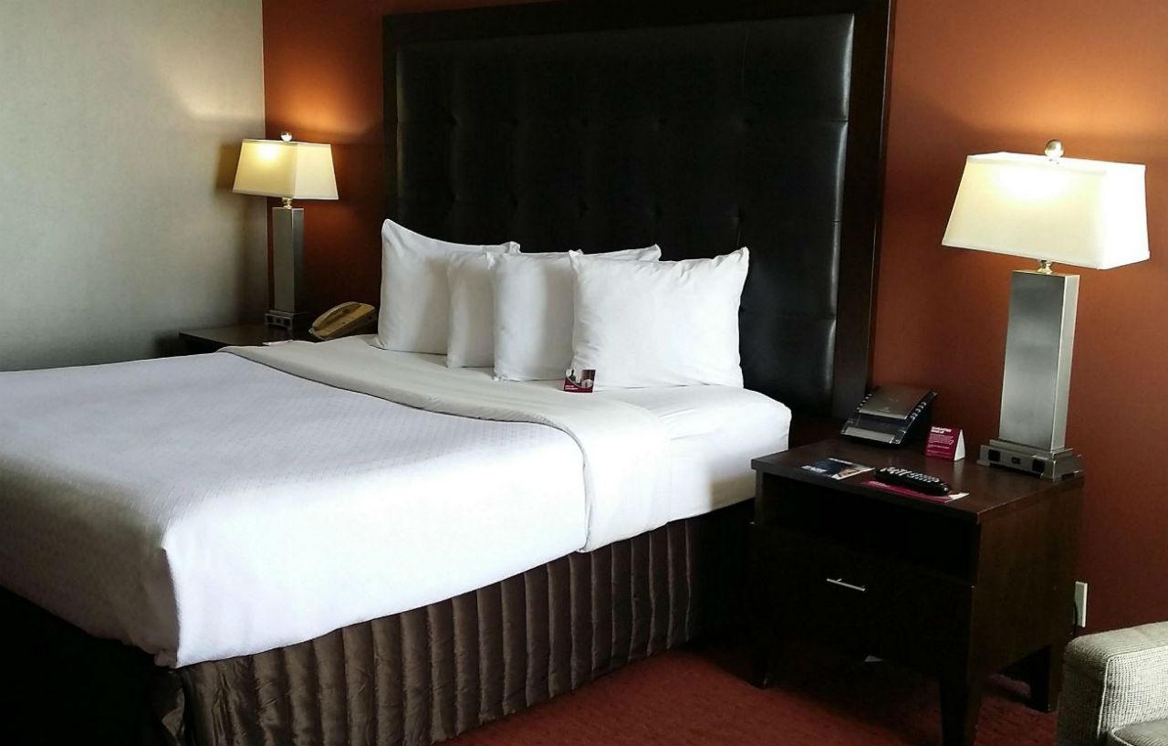 Wyndham Sacramento Hotel Carmichael Bagian luar foto